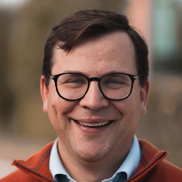 Portrett av Jonas Bjørnstad Western, Partner